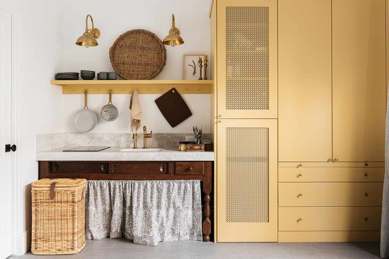 8 Kitchen Features That Drag Down Your Indiana Home's Style (Plus 7 That Instantly Boost It) - Decor Hint Vertical Storage Solutions