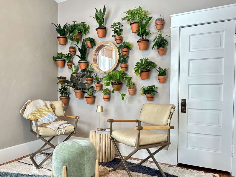 10 Warm & Welcoming Decorating Touches That Make Wisconsin Homes Truly Feel Like Home - Decor Hint Greenery That Brings The Outside In