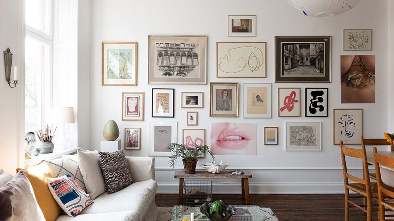 Small Living Room Don'ts 13 Design Fails And The 'Fixes' That Make It Worse - Decor Hint Cluttered Gallery Walls (Design Fail)
