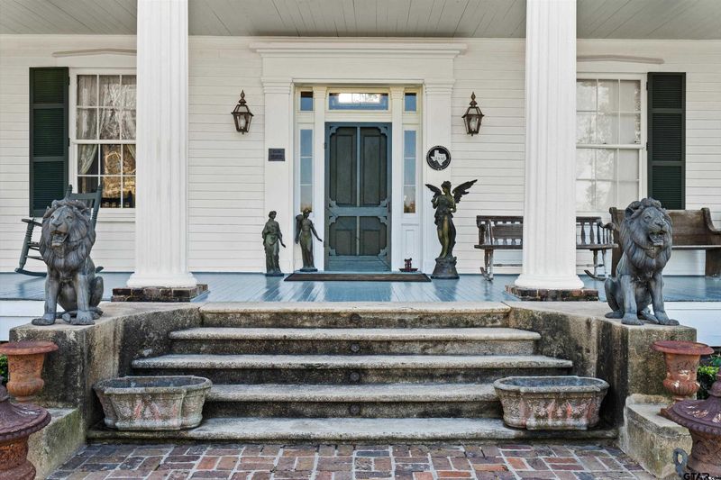 Step Inside The Historic 1856 Texas Home With 100 Acres And Incredible Scenic Views - Decor Hint Potential Uses (Private Residence, Event Venue, Retreat, etc.)