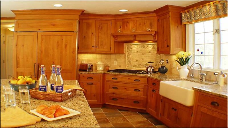 Washington Homes Still Using These 12 Styles? They're Almost Out - Decor Hint Oak Cabinets with Brass Hardware