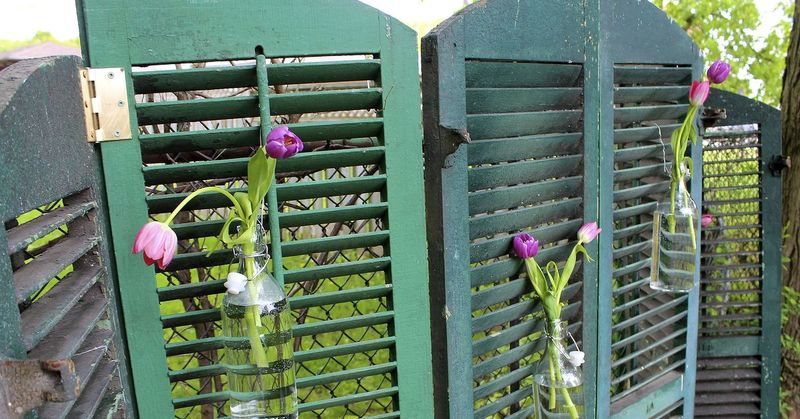 17 Backyard Fence Ideas For Privacy In Style - Decor Hint Repurposed Window Fence