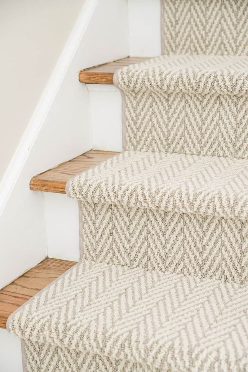 16 Features You Love About Your Home That Buyers Won't Plus 5 You All Dislike - Decor Hint Carpeted Stairs