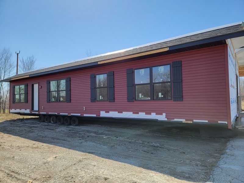 5 Great Mobile Home Brands Worth Your Money And 5 That Fall Short - Decor Hint Adventure Homes: Ambitious Designs Hampered by Inconsistent Quality
