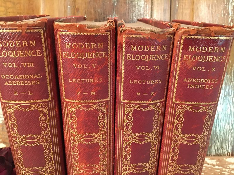 10 Things in Grandma's Living Room That Are Worth A Fortune - Decor Hint Old Books and First Editions
