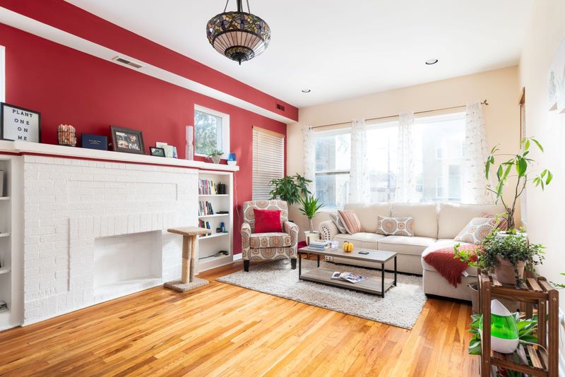 7 HGTV Renovation Hacks That Might Not Hold Up, And 5 Others To Think Twice About - Decor Hint Excessive Accent Walls