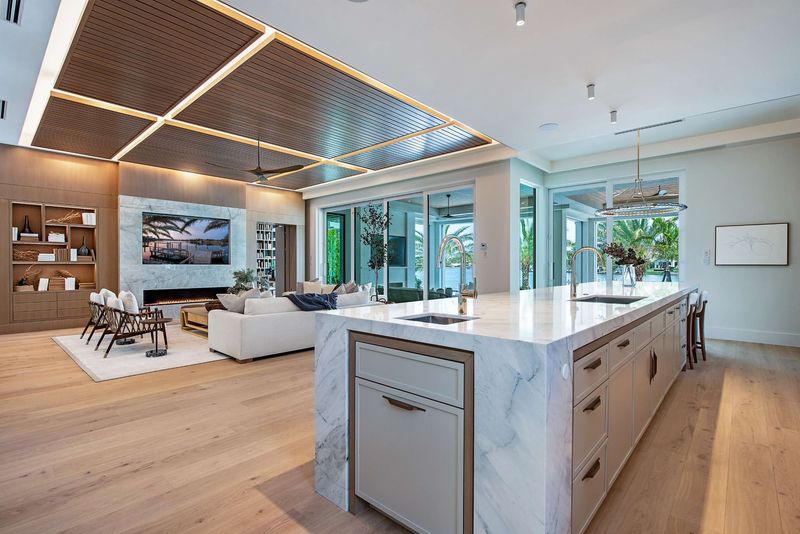 The Lakes Waterfront Properties