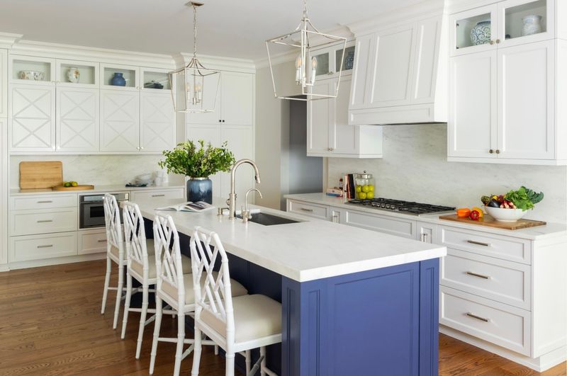 11 Kitchen Cabinets For Every Interior Style - Decor Hint Two-Tone Cabinet Combinations