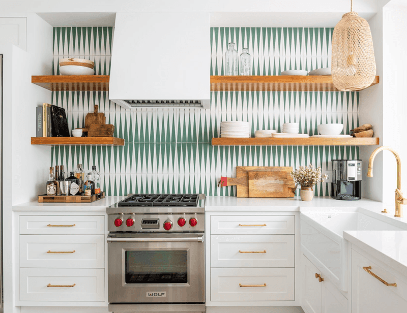 8 Things That Make Your Kitchen Look Cheap, Plus 8 That Elevate It - Decor Hint Statement Backsplash