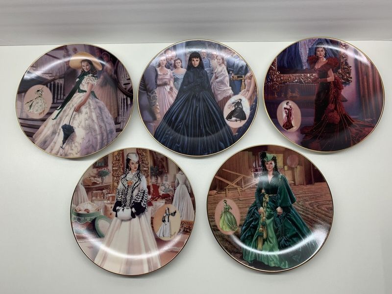 Indiana's Collectibles Market Faces Change With 14 Items Losing Value Fast And 6 Now Practically Worthless - Decor Hint Bradford Exchange Plates