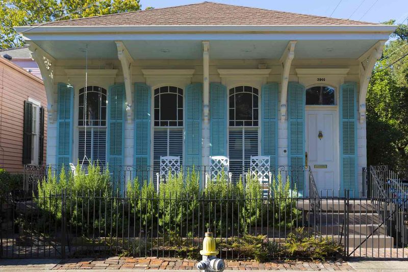 7 Time-Honored Curb Appeal Designs From Louisiana Neighborhoods - Decor Hint French Creole Facades