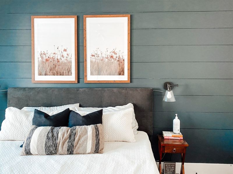7 HGTV Renovation Hacks That Might Not Hold Up, And 5 Others To Think Twice About - Decor Hint Reclaimed Wood Walls In Small Spaces