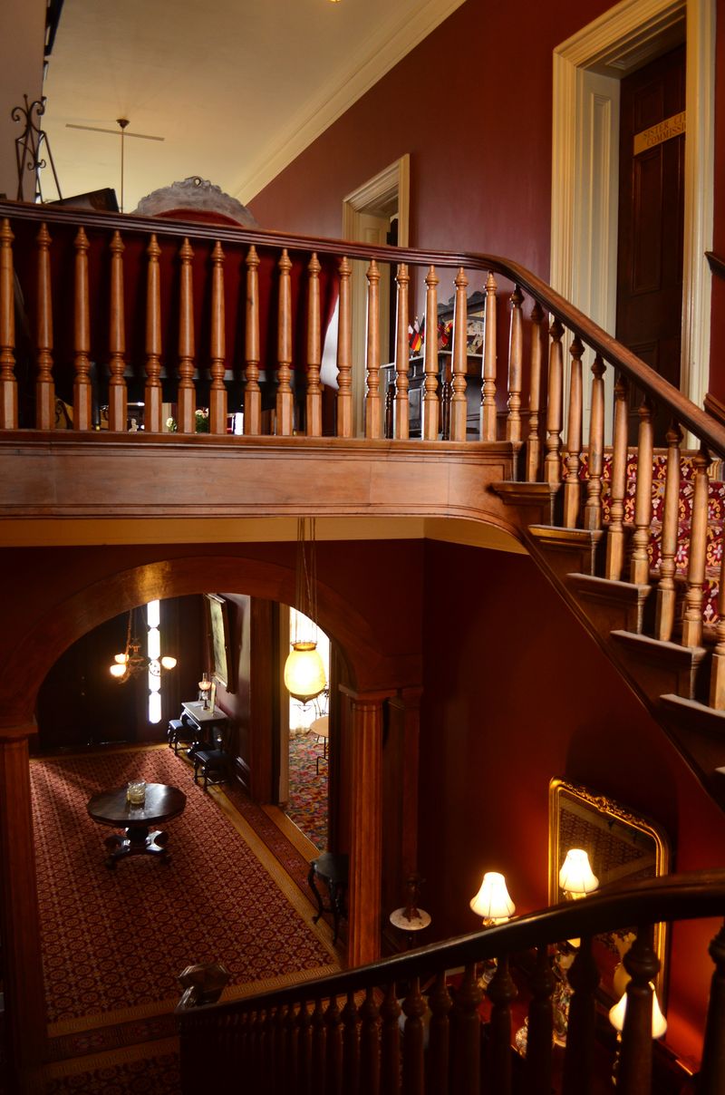 Inside Alabama's Forgotten Mansion Overflowing With Antique Treasures - Decor Hint Ornate Woodwork Carved By Former Slaves