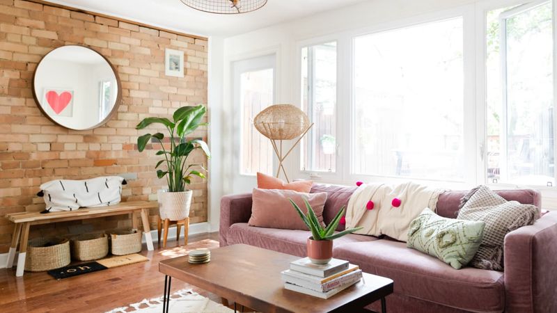 10 Old-Fashioned Couch Colors That Are Aging Your Living Room, And 10 To Pick Instead - Decor Hint Mauve: The 80s Called...