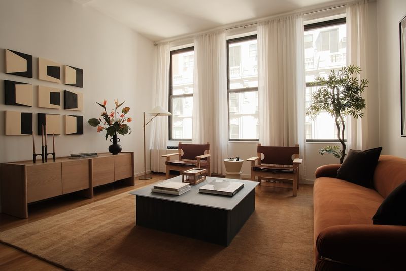 22 Ways To Use Antiques In Your Home Without It Looking Like A Museum - Decor Hint Choose Antiques With Clean Lines