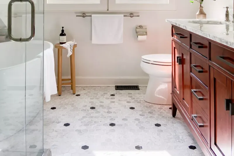 9 Bathroom Styles That Are On Their Way Out By The End Of The Decade (And 9 That Are Timeless) - Decor Hint Timeless: Tile Flooring