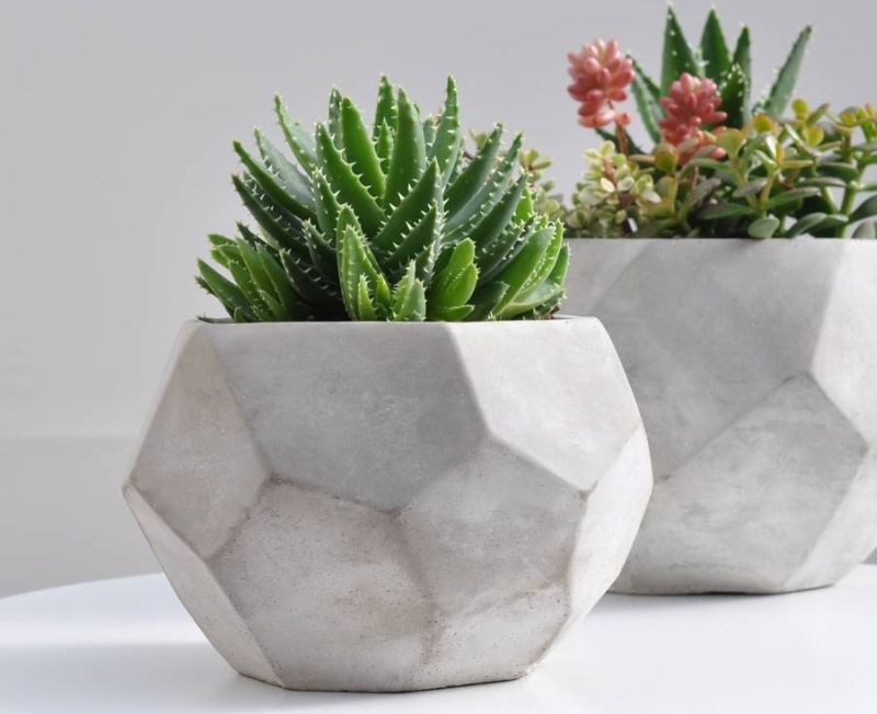 25 Awesome Succulent Porch Garden Ideas To Boost Curb Appeal - Decor Hint Modern Geometric Succulent Planters