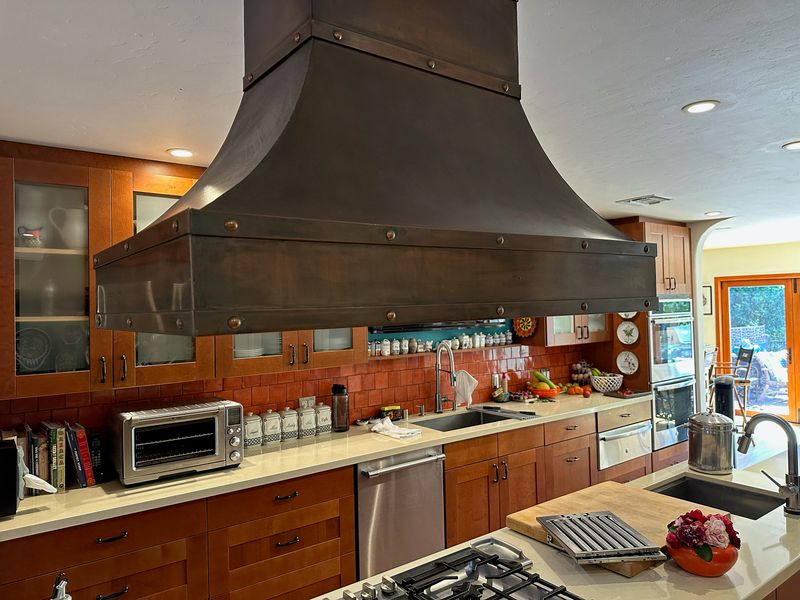 Step Back In Time With 27 Retro Kitchen Styles Straight From The 1970s - Decor Hint Copper Range Hoods