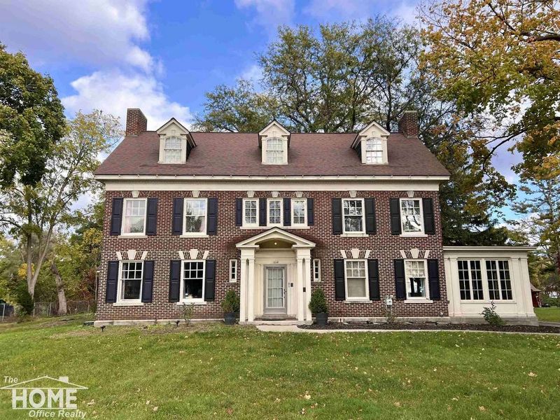 These 12 Michigan Home Styles Are Growing In Value - Decor Hint Colonial Revivals