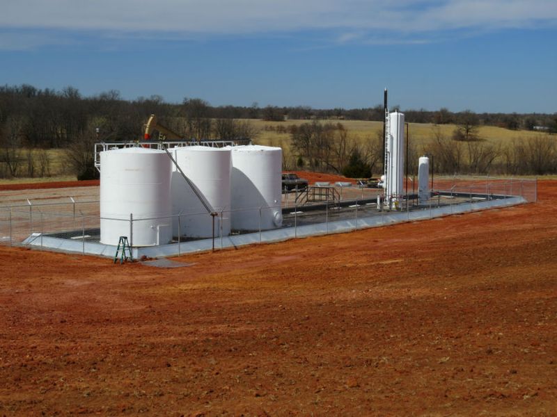 Which 6 Oklahoma Home Types Will Drop In Value By Late 2025 Plus 8 That Will Grow - Decor Hint Properties Near Oil and Gas Operations