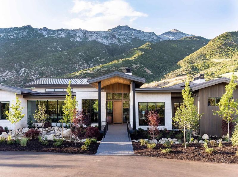 7 Quirky Curb Appeal Styles That Make Utah Streets Pop With Character - Decor Hint Mountain Modern