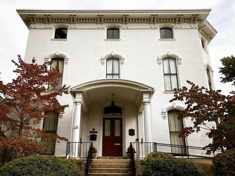 9 Classic Entryway Styles You'll See In Pennsylvania's Old Towns - Decor Hint Italianate Hooded Entrances