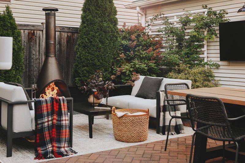 Transform Your Patio Into A Cozy Retreat With These 21 Creative Touches - Decor Hint Add Throw Blankets For Chilly Nights