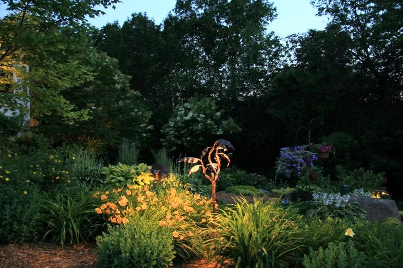 13 Best Lighting Upgrades For Pennsylvania Historic Homes - Decor Hint Landscape Lighting For Historic Gardens