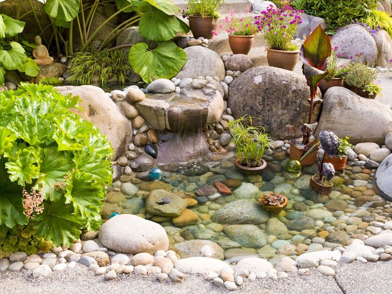 7 Florida Porch And Patio Trends That Scream Relaxation - Decor Hint Water Features For Sensory Appeal