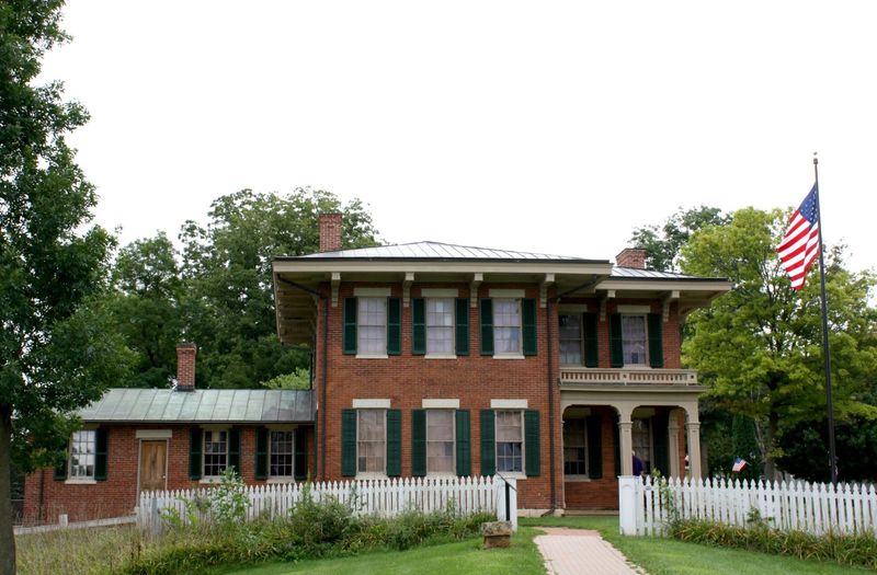 Front Façade And Design Elements
