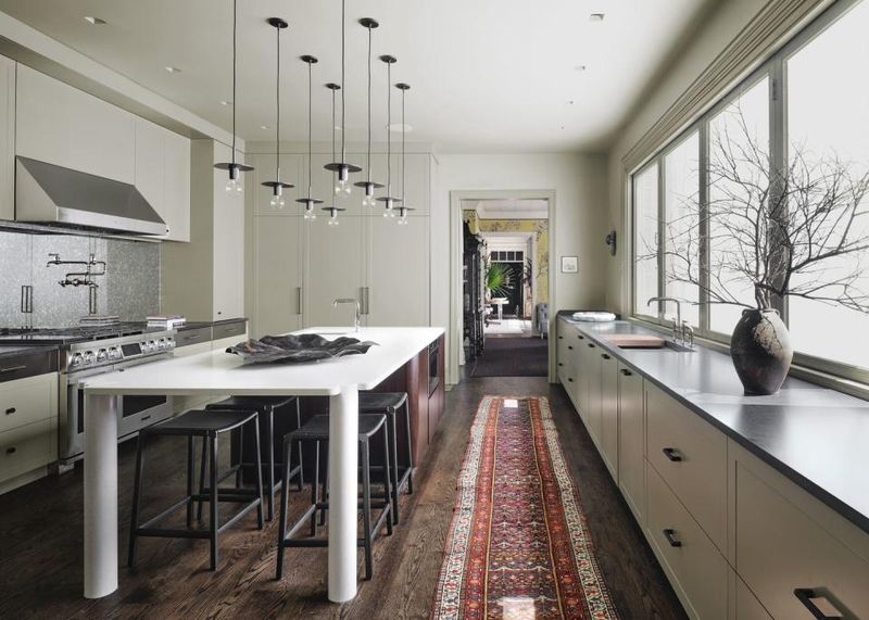 8 Kitchen Layouts That Work Wonders In Alabama Farmhouses - Decor Hint The Classic Galley With Modern Twists