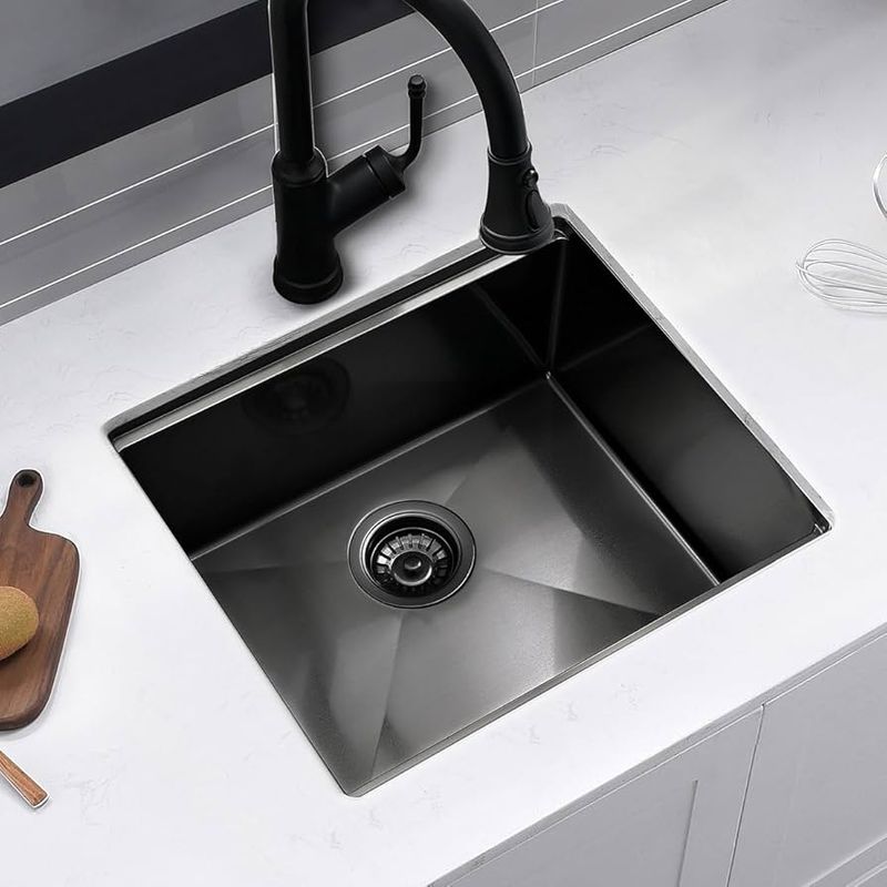 31 Kitchen Elements That Designers Wish Would Disappear For Good - Decor Hint Small Single-Bowl Sinks