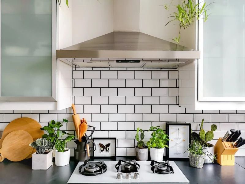 13 Design Fails Making Washington Kitchens Look Tacky And What To Use Instead - Decor Hint Busy Tile Patterns → Simple Subway Tiles
