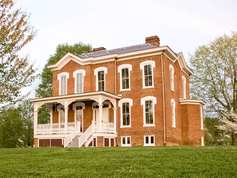 16 Bourbon-Era Mansions In Kentucky That Crumbled Through The Ages - Decor Hint Glencoe Mansion – Trimble County