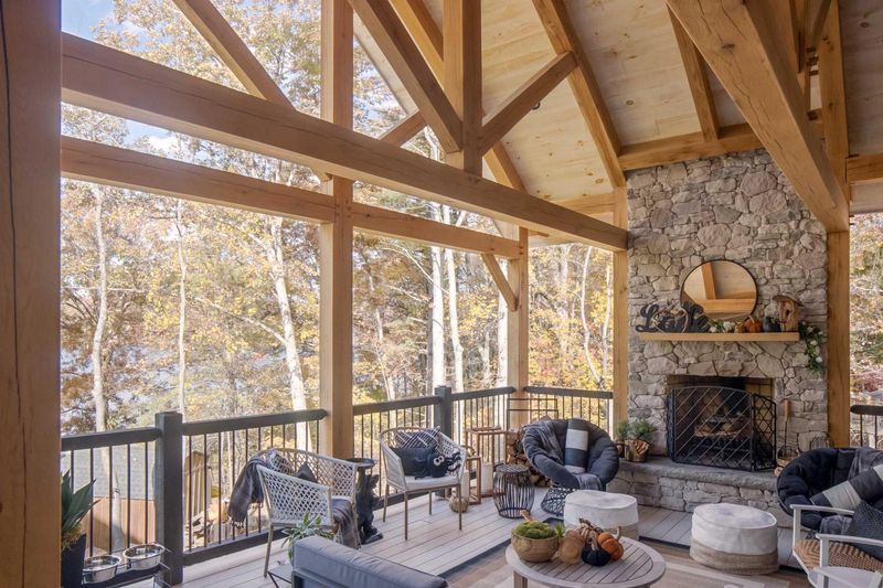Indoor-Outdoor Living Spaces
