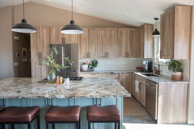 10 Outdated Kitchen Design Trends You're About To See Everywhere Again (And 8 Trends That Are Fading) - Decor Hint Granite Countertops