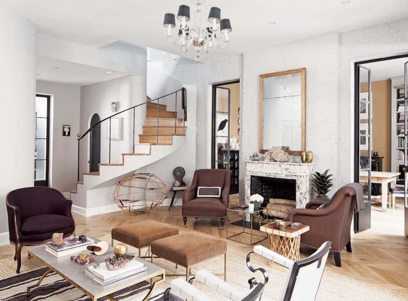14 Modern Alternatives To Old-Fashioned Home Décor Trends - Decor Hint Light Wood Tones Vs. Dark Heavy Woods