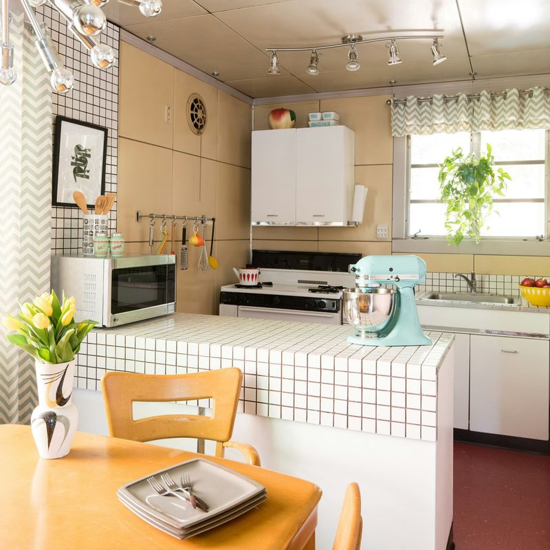 A Rare Midcentury Gem In Decatur