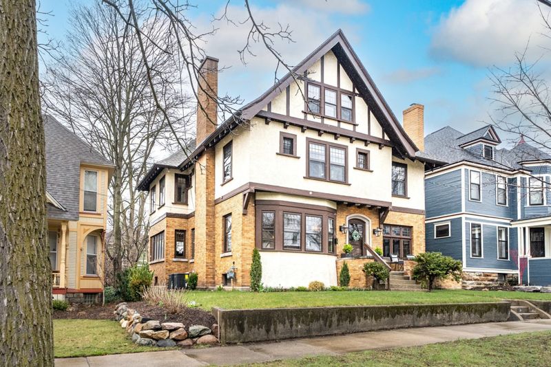 8 Home Styles Losing Popularity In Long Beach By 2025 And 9 Likely To See Big Gains - Decor Hint Faux-Tudor Facades