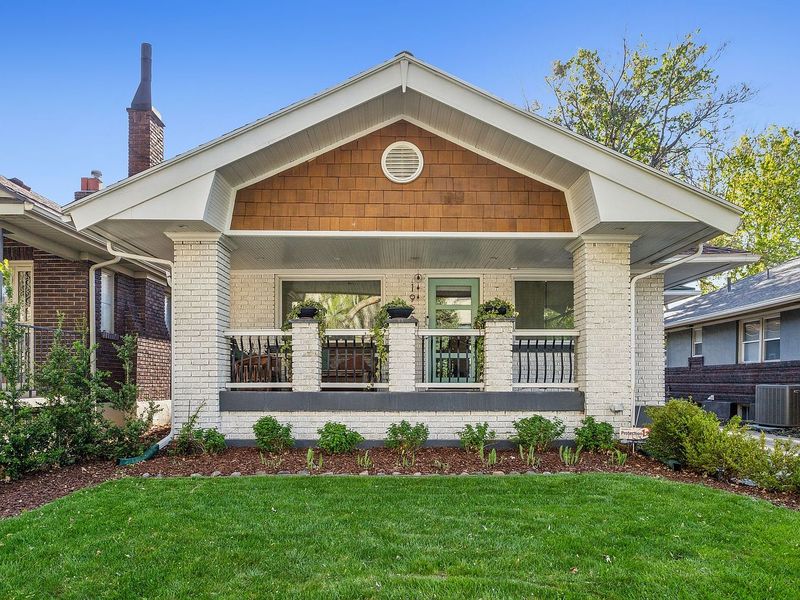 7 Quirky Curb Appeal Styles That Make Utah Streets Pop With Character - Decor Hint Craftsman Cottage