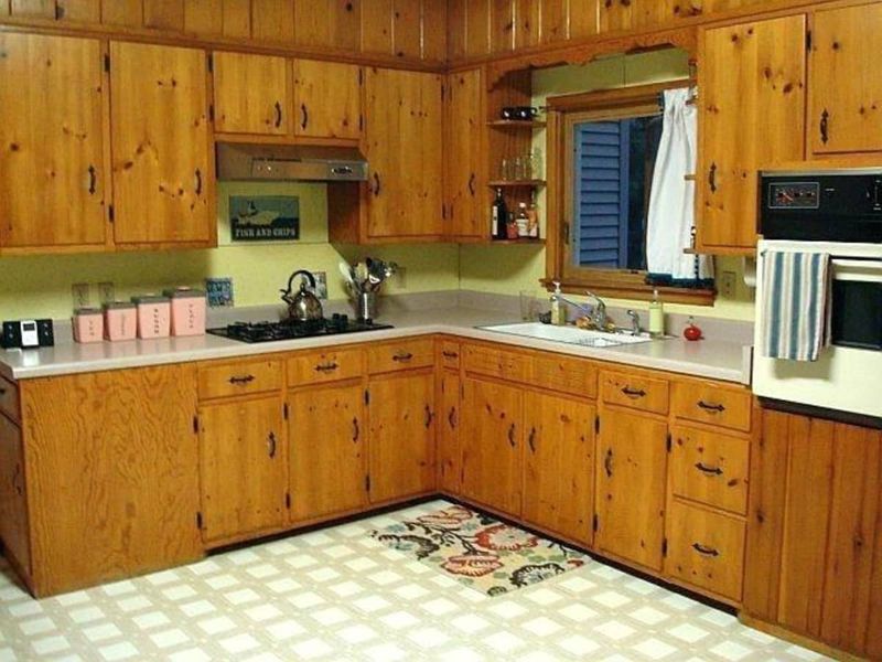 20 Outdated Kitchen Cabinet Styles Designers Say To Avoid - Decor Hint Knotty Pine Cabinets