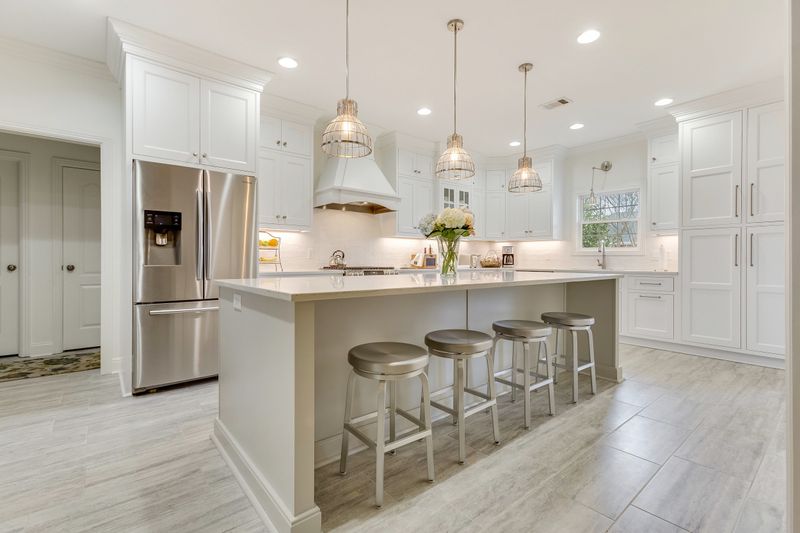 10 Most Overpriced Home Features Buyers Don't Want Anymore (Plus 10 Of The Alternatives) - Decor Hint Bright, Light Kitchens