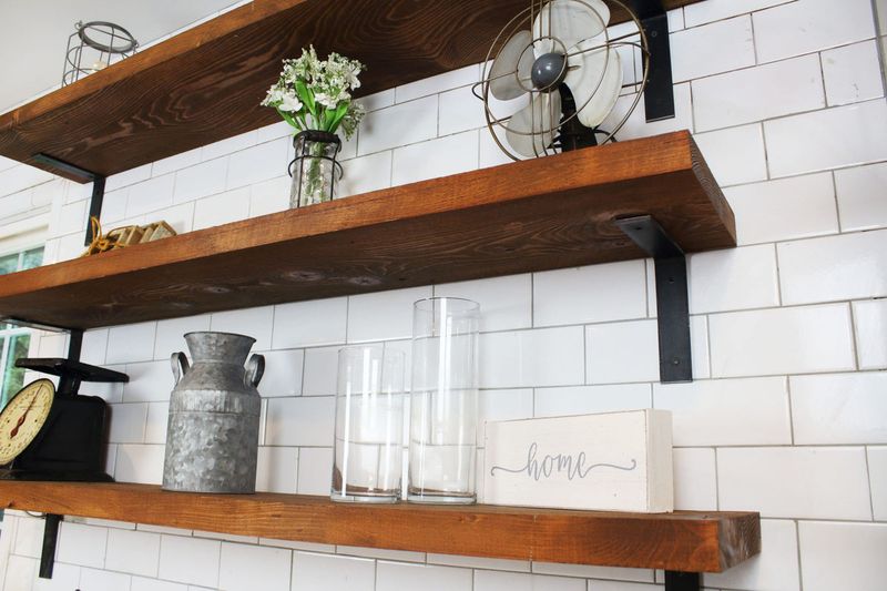 How To Upgrade Your Kansas Kitchen: 9 Things That Bring It Down (And 10 That Lift It Up) - Decor Hint Natural Wood Accents And Textures