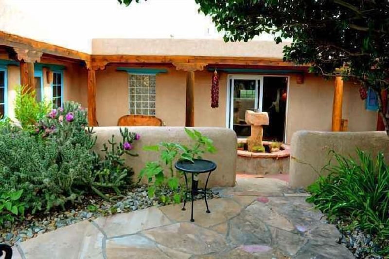 15 Terrace Designs From New Mexico That Keep Things Cool - Decor Hint Recessed Terraces with Bancos