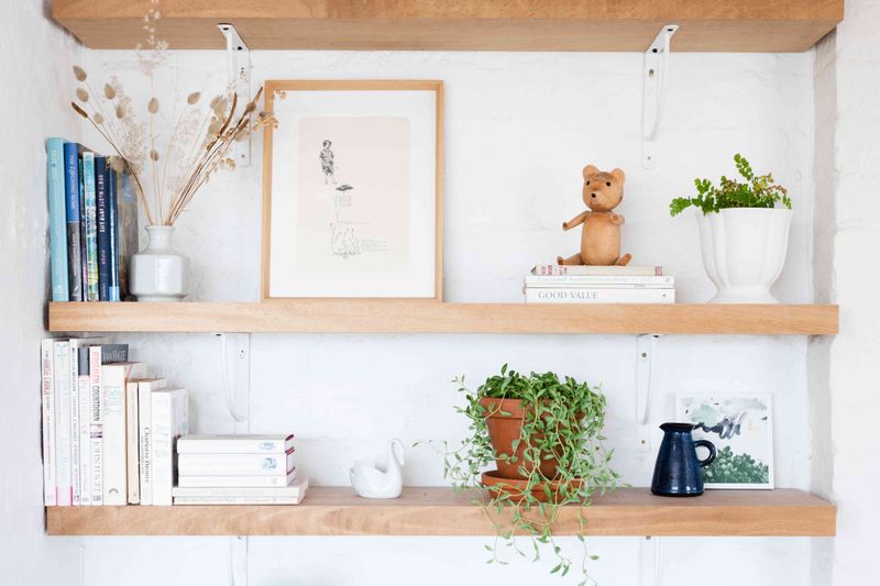 16 Small Living Room Makeover Ideas That Look Expensive (But Aren't) - Decor Hint Style Open Shelving Thoughtfully