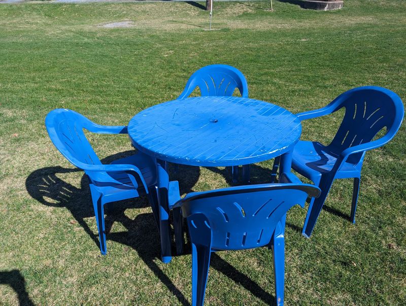 20 Things You Should Not Waste Money On For An Outdoor Space, According To Exterior Designers - Decor Hint Cheap Plastic Furniture