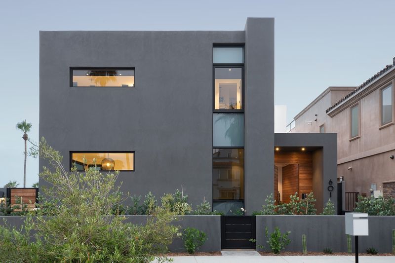 Oceanside's Housing Scene Points To 7 Home Styles Dropping In Price And 6 Gaining Interest - Decor Hint Contemporary Minimalist