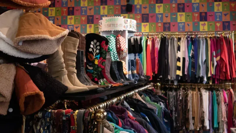 20 Things You Didn't Know Your Parents Had In Their House - Decor Hint Retro Fashion Pieces