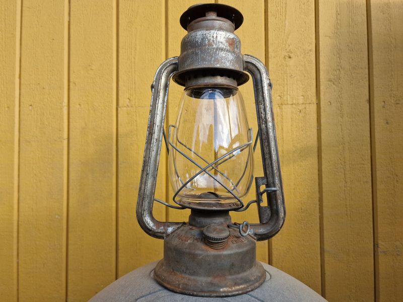 13 Best Lighting Upgrades For Pennsylvania Historic Homes - Decor Hint Converted Oil Lanterns