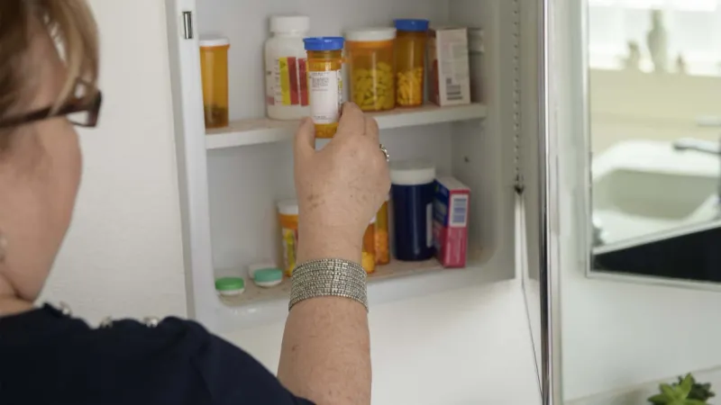 12 Household Items To Ditch After 60 And 7 You Shouldn't Have Had In The First Place - Decor Hint Outdated Medications